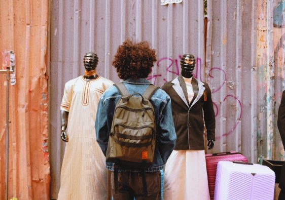 披肩：一段時尚與傳統交織的故事