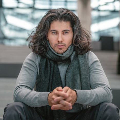 女長銀包：溫暖故事中的時尚夥伴