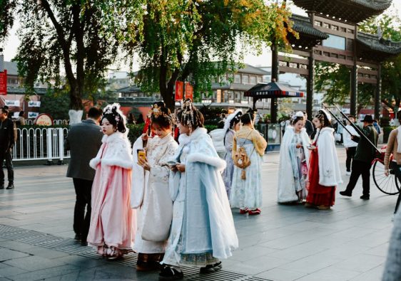 女長銀包：溫暖故事中的時尚夥伴